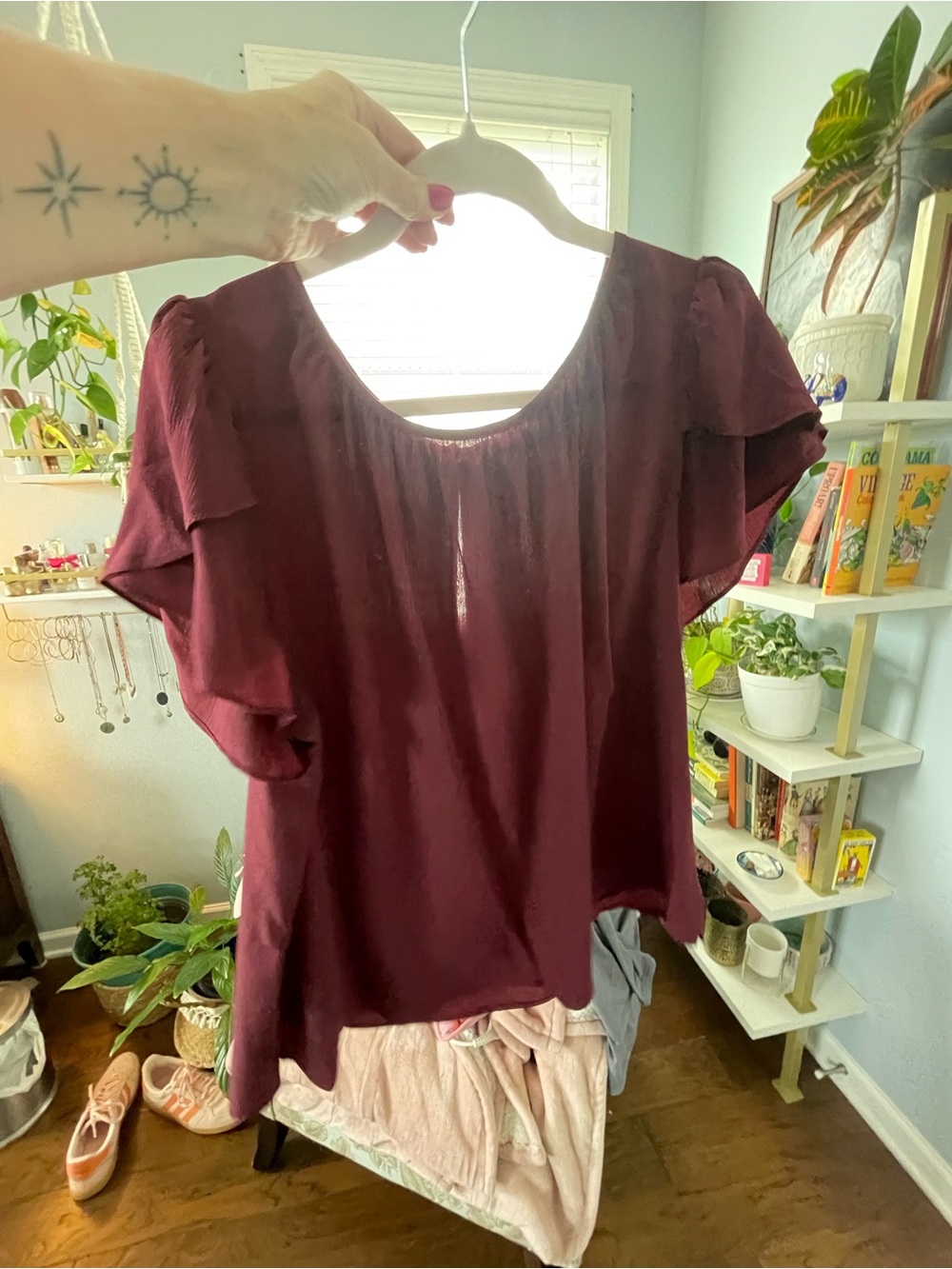 Nine West 1X Women’s Burgundy Flutter Sleeve Top - Brand: